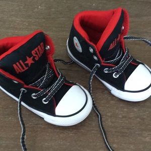 Toddler chucks!